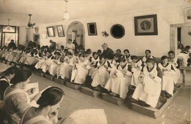 Lacemaking (foto sépia)
